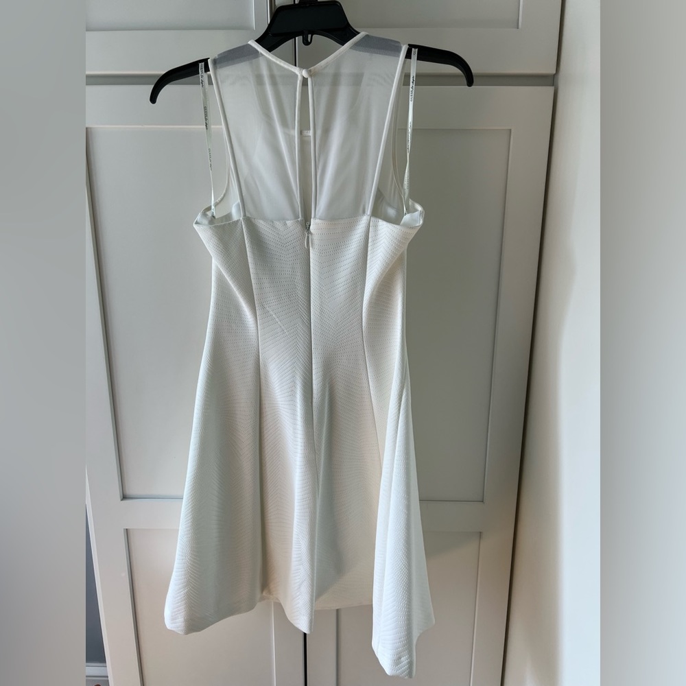 White dress by Guess size 4 - Picture 2 of 5